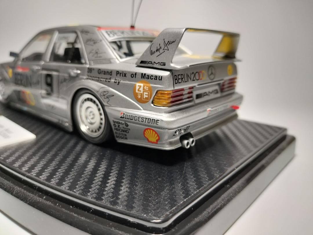 1/24 メルセデスベンツ 190E ベルリン2000 プラモデル 完成品