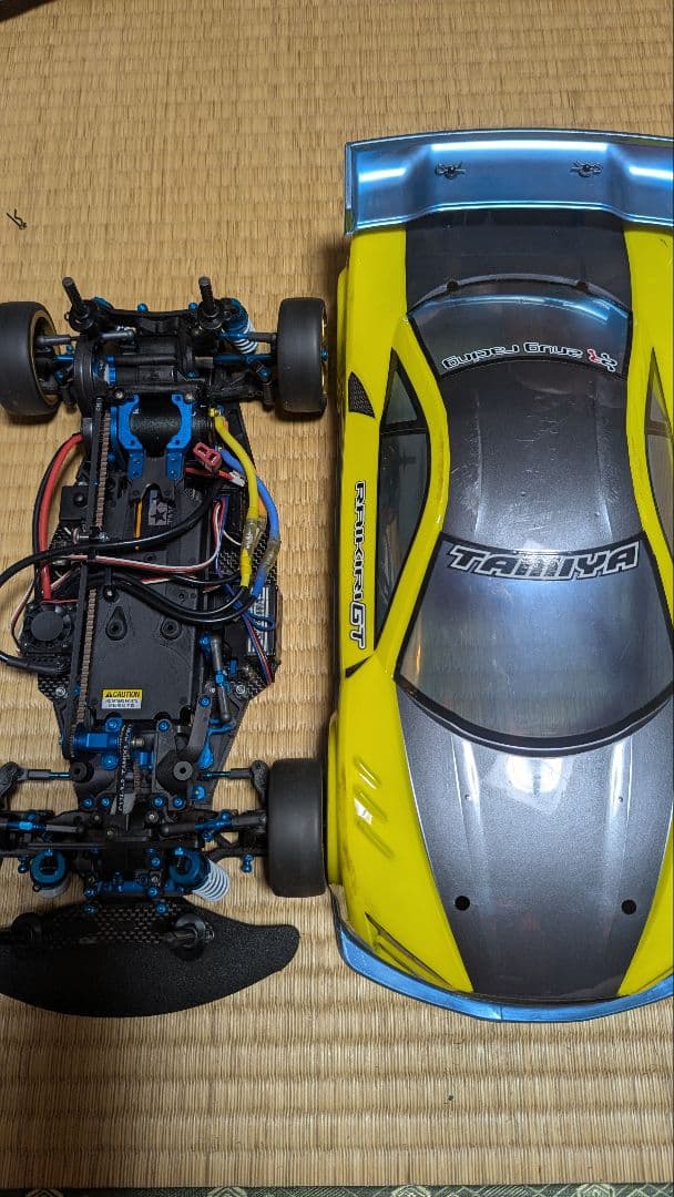 TRF102 TA06R ラジコンカー＆小物部品（収納運搬ケース付）