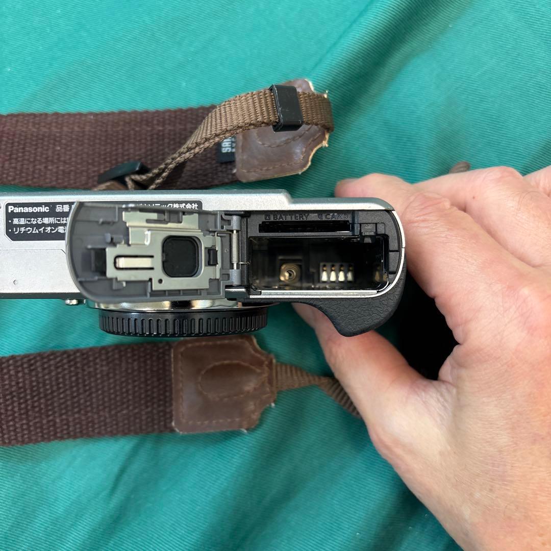 Panasonic DMC-GX1 ミラーレスカメラ