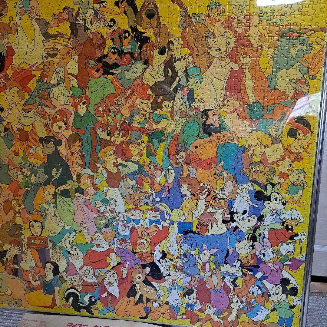 ディズニーキャラクター162種類 ジグソーパズル 2000ピース　1980年代