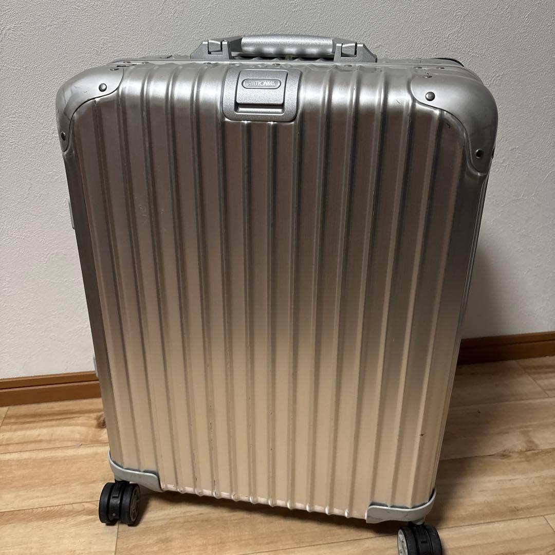 リモワ　トパーズ　45L 4輪　シルバー　キャリーケース　状態良い　最安値