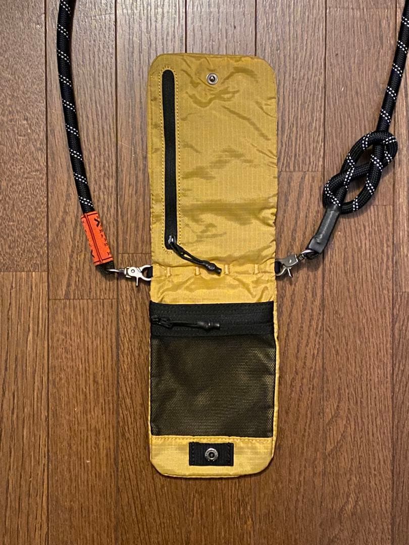 【坂上】トポロジー　美品　ストラップ10mm フォンサコッシュ付き