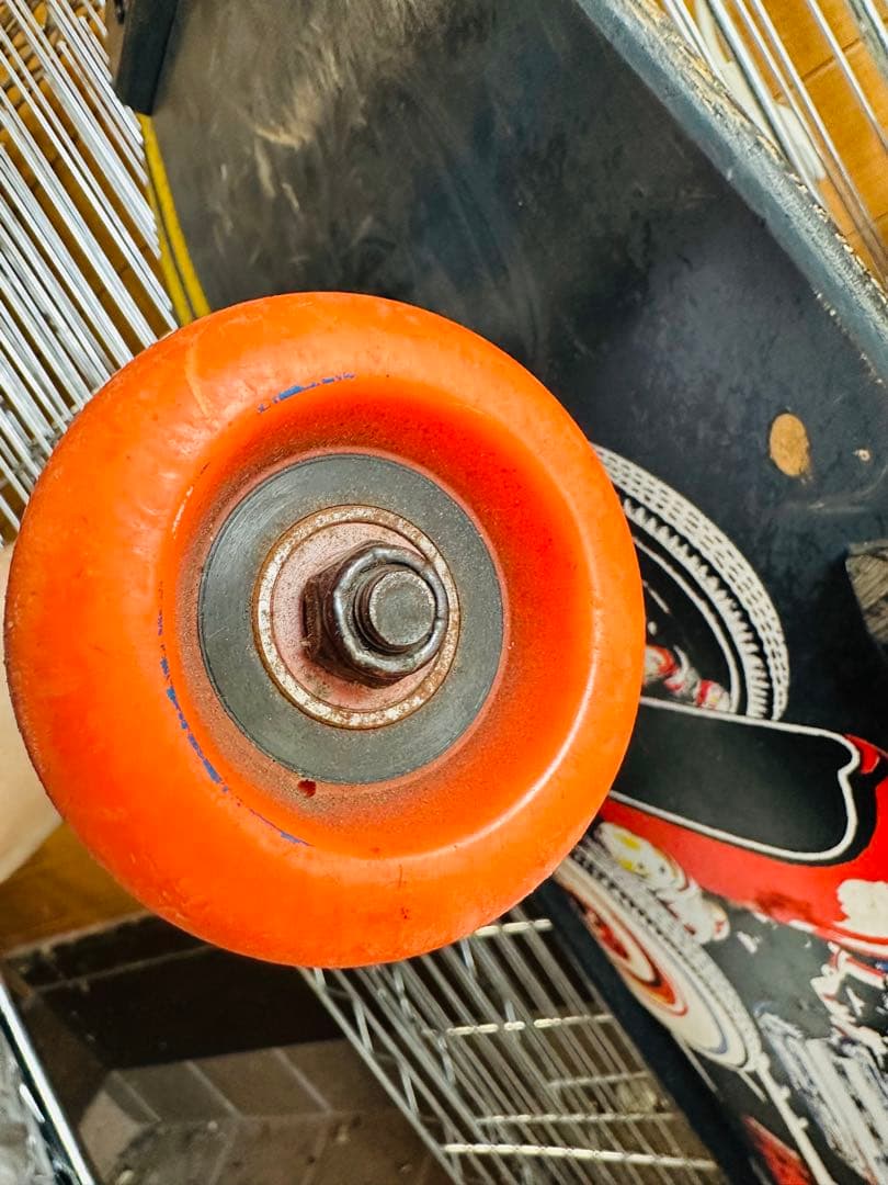 Powell Peralta スケートボード 車デザイン