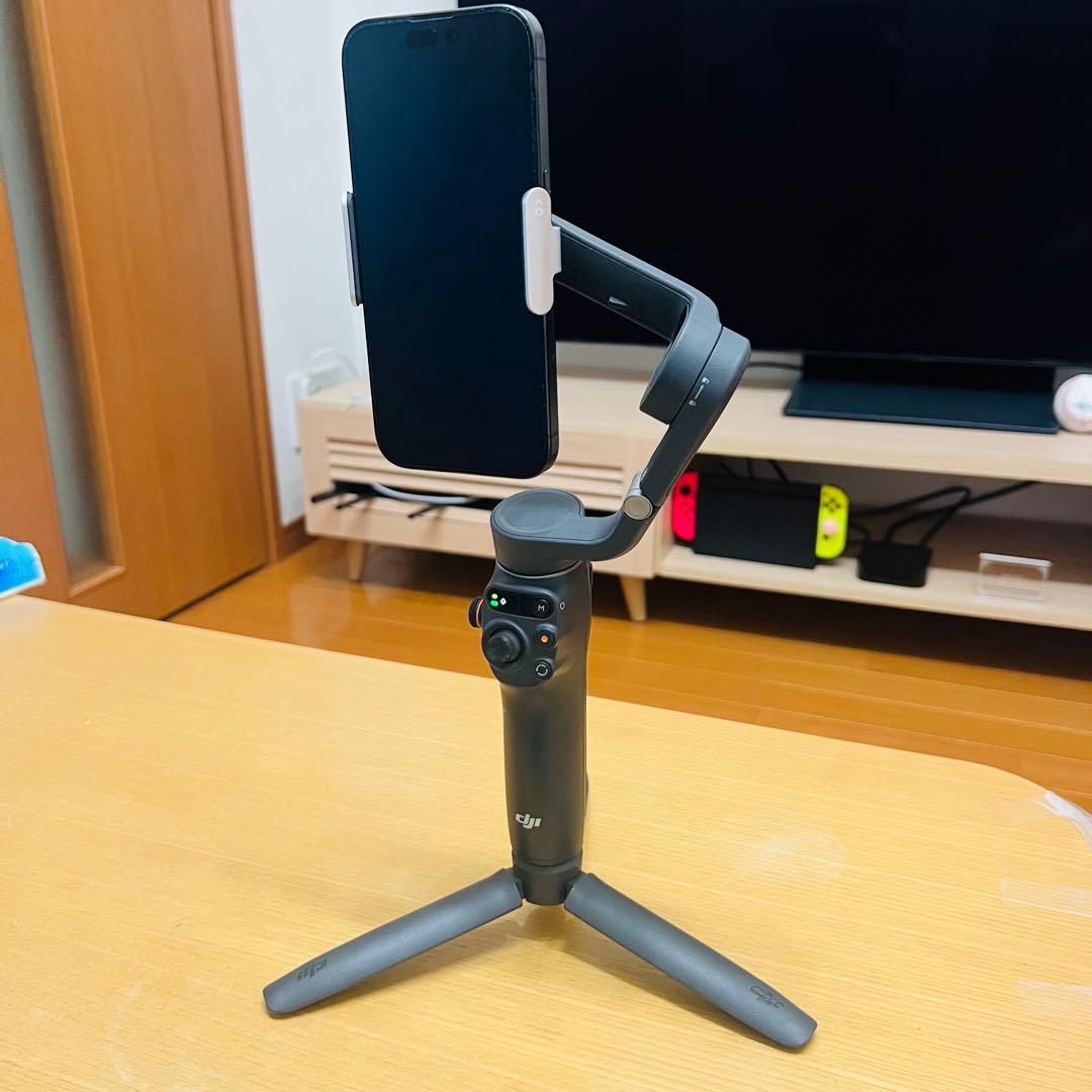 【未使用に近い】DJI Osmo Mobile 6 スマホジンバル／付属品完備