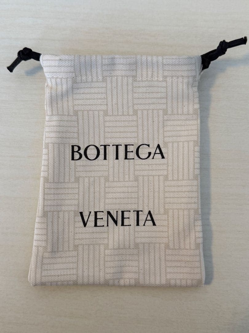 BOTTEGA VENETA iPhone 16 Pro ケース