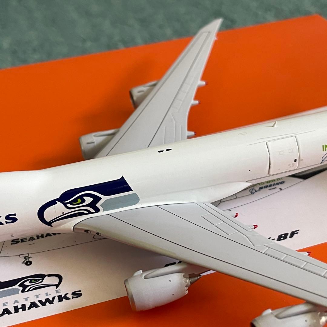 BOEING 747-8F ハウス SEATTLE SEAHAWKS 1:400