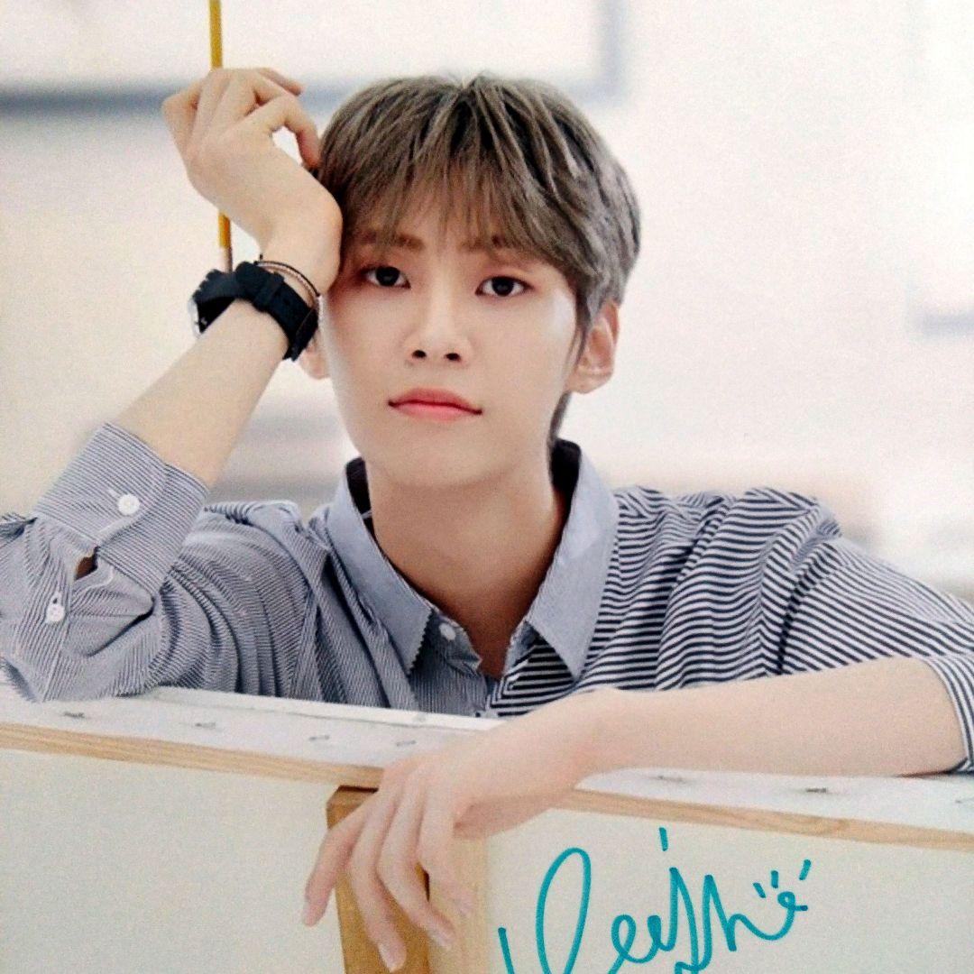 イ・ジニョク直筆サイン入り超 大型写真… Lee Jin Hyuk