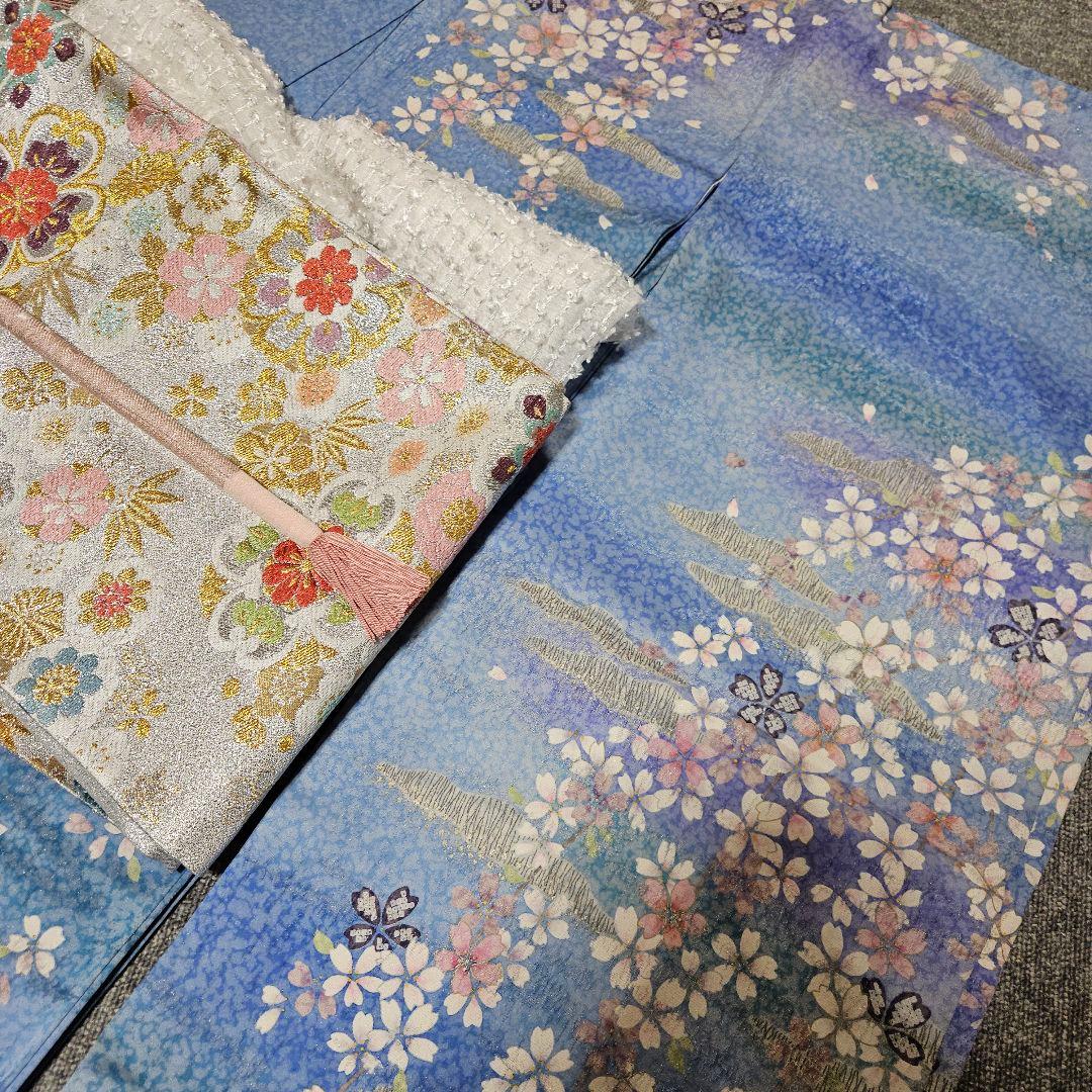 成人祝い　振り袖