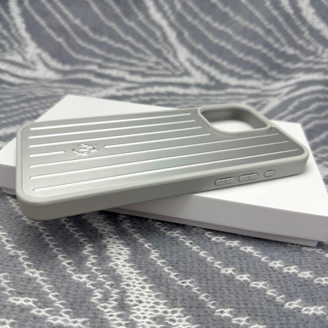 新品/未使用 RIMOWA リモワ iPhone15promxs ケースシルバー