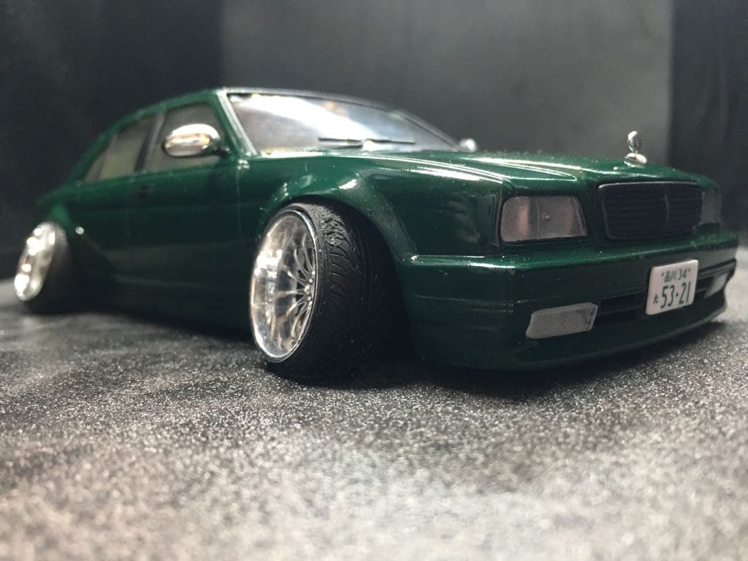 旧車VIPカープラモデル完成品1／２４アオシマ２３シーマ