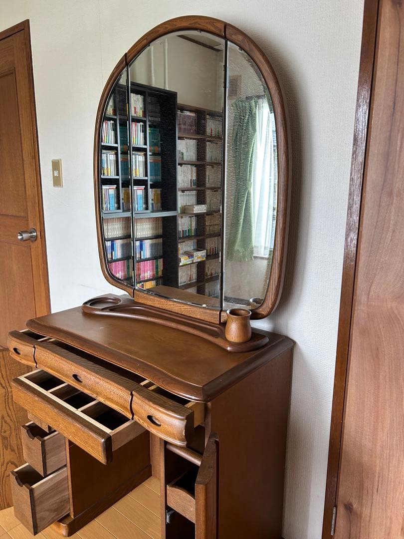ドレッサー　三面鏡