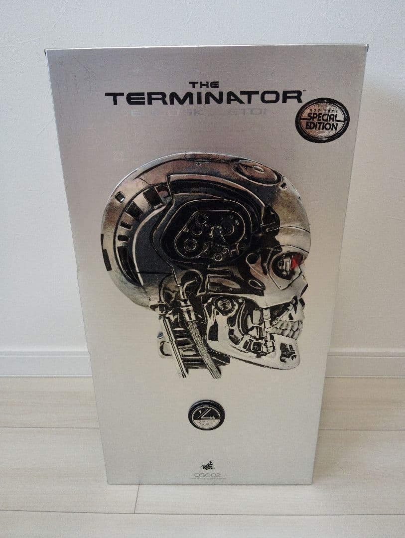 ホットトイズ ターミネーター1/4スケールフィギュア T-800エンドスケルトン