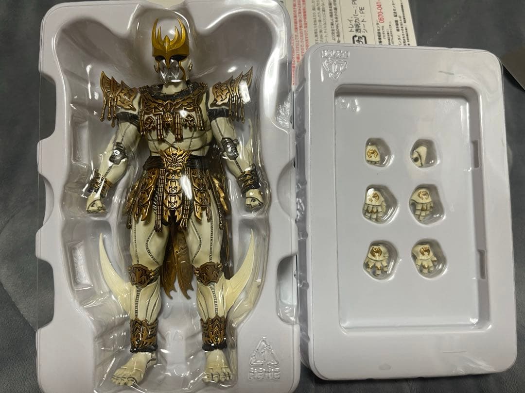 フィギュアーツ　ン・ダグバ・ゼバ（真骨彫）