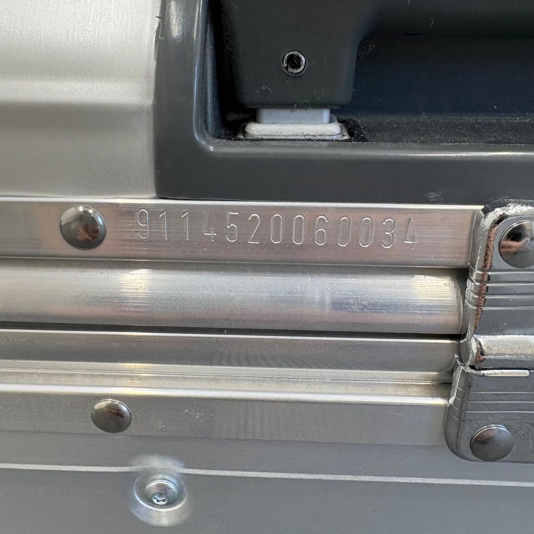 RIMOWA PORSCHE パイロット　キャリーケース　二輪　アルミ　トロリー