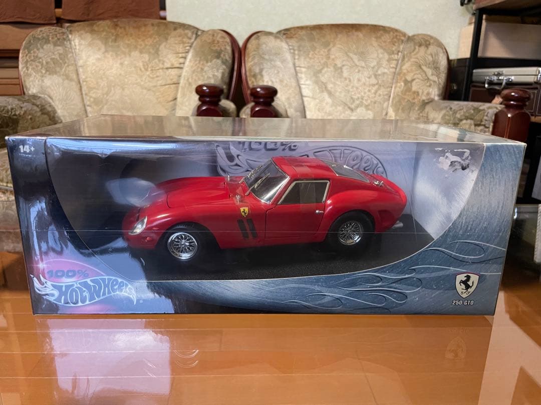 価格変更 1/18 ホットウィール フェラーリ250GTO 未開封品