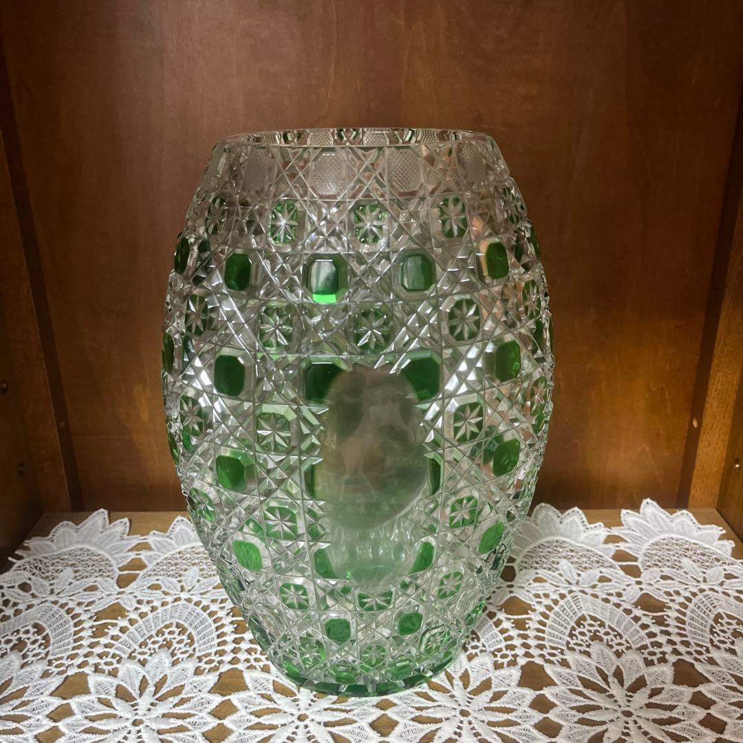 緑色切子　ガラス彫刻　花瓶　切子