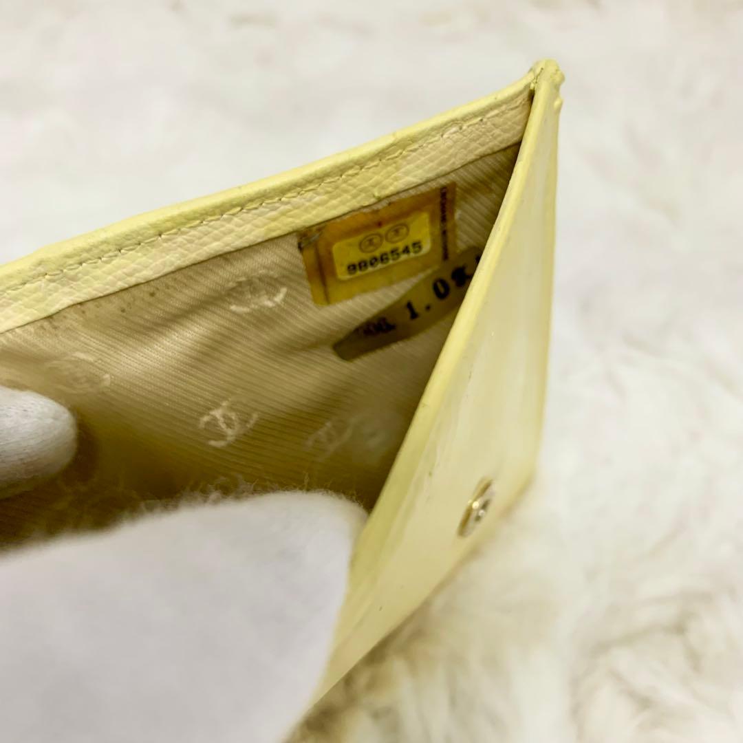 シャネル　3つ折り財布　wホック　ココマーク　レモンイエロー