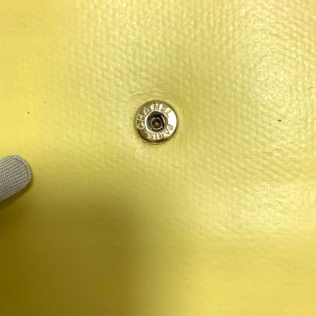 シャネル　3つ折り財布　wホック　ココマーク　レモンイエロー