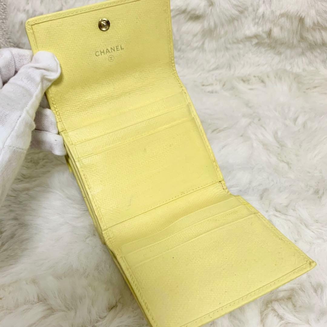シャネル　3つ折り財布　wホック　ココマーク　レモンイエロー
