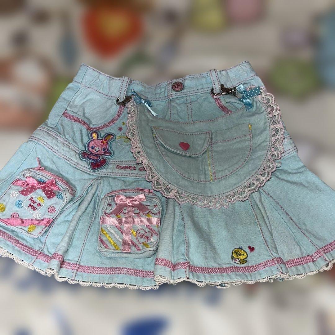 残念シミがある。昔のメゾピアノ 水色刺繍スカート