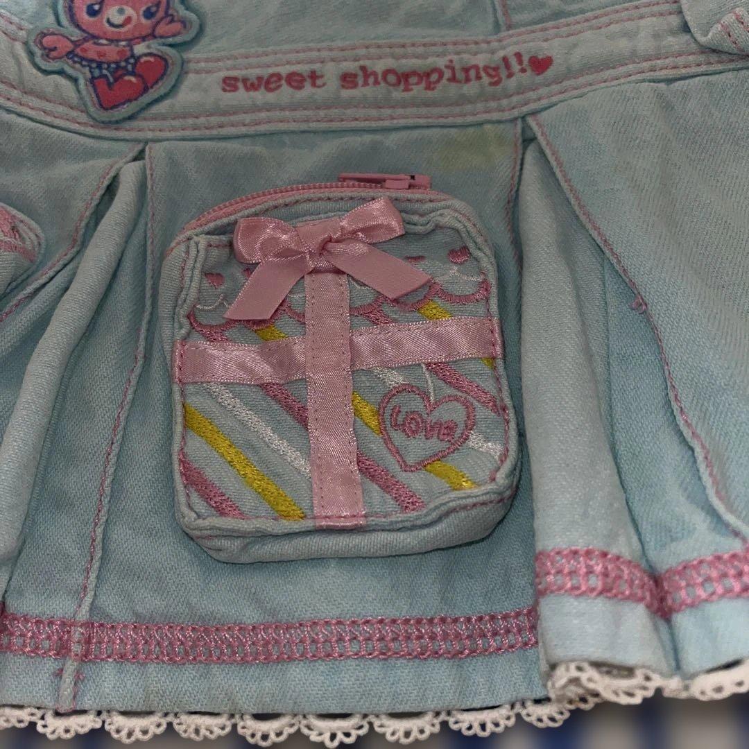 残念シミがある。昔のメゾピアノ 水色刺繍スカート