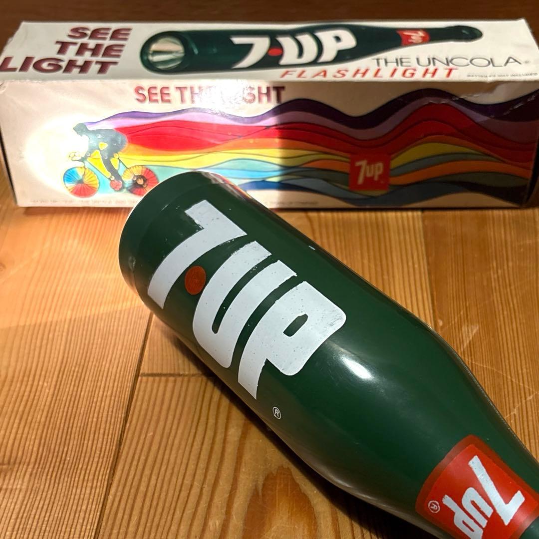 レア　60/70年代　セブンアップ　アドバタイジング　懐中電灯 紙コップ　7up