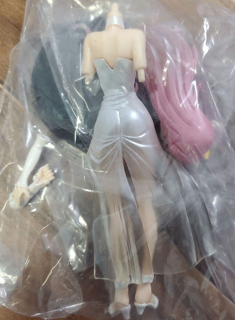 『機動戦士ガンダムSEED』 ヒロイン達の未開封フィギュア30体セット。