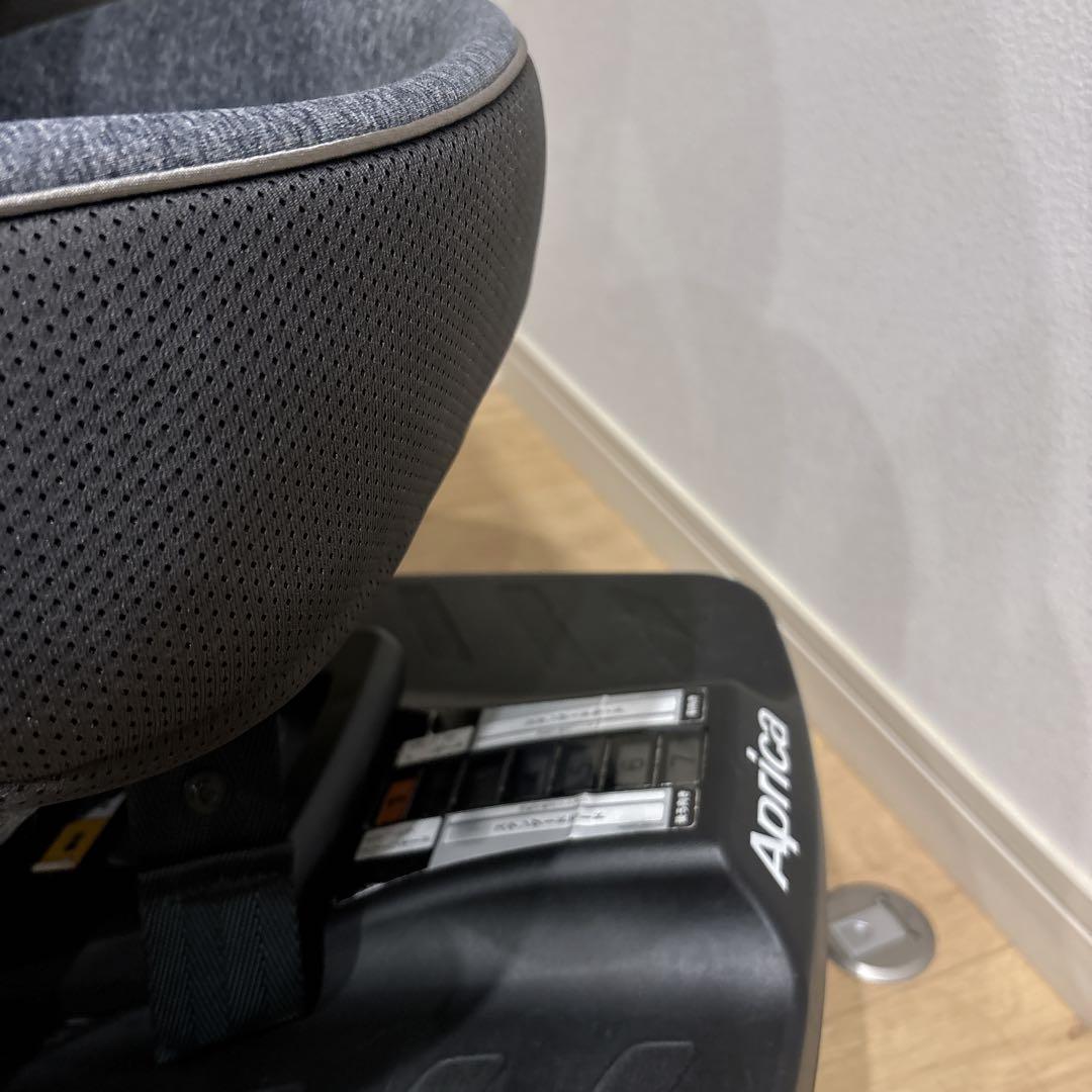 Aprica クルリラプラス　360° セーフティ　チャイルドシート ネイビー