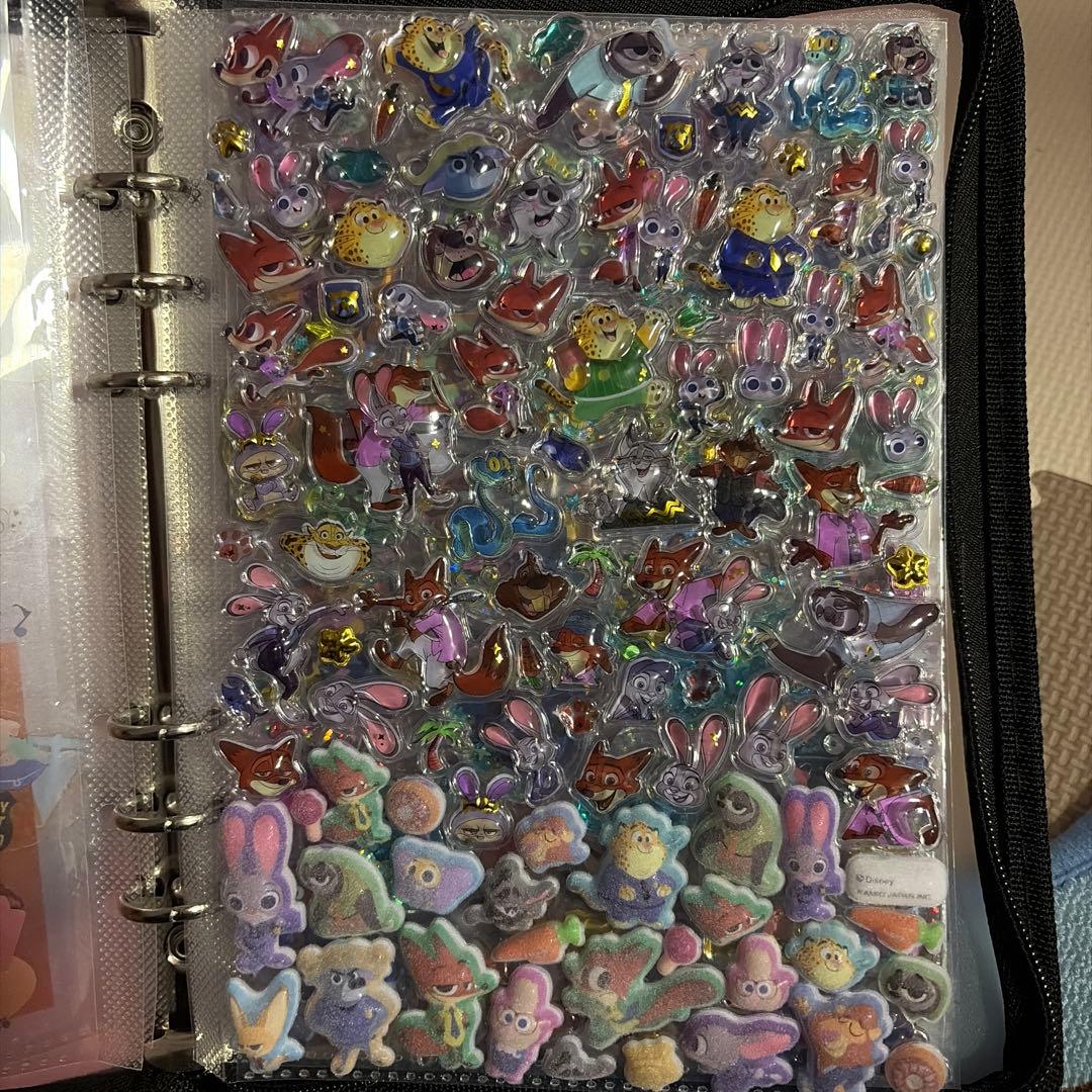 ディズニー　ボンドロミニ(新品) ＋ シール帳完成品