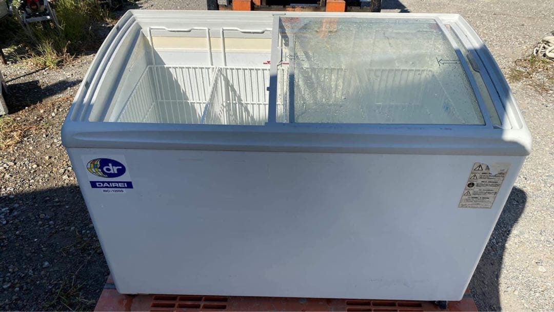 ホワイト冷凍庫 ガラス蓋付き
