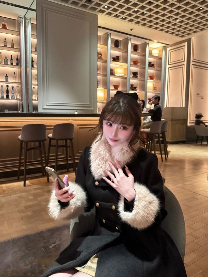 Treat Ürself Muse fur flare coat（black）