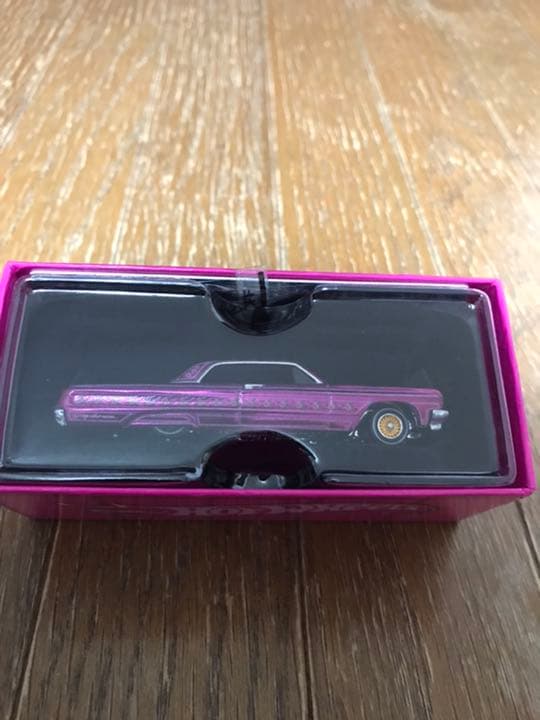 ミニカー hot wheel 64impala