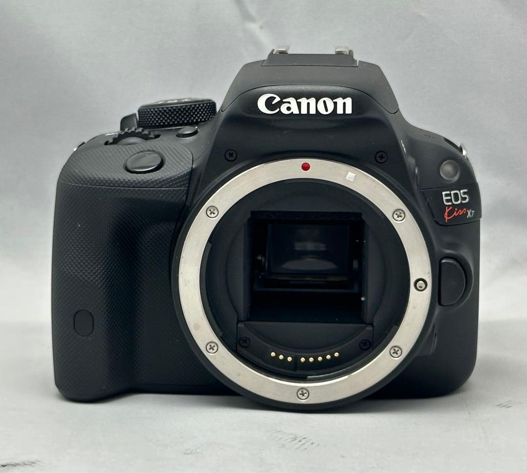 値下げ！極美品！Canon EOS Kiss X7ダブルズームレンズ♪