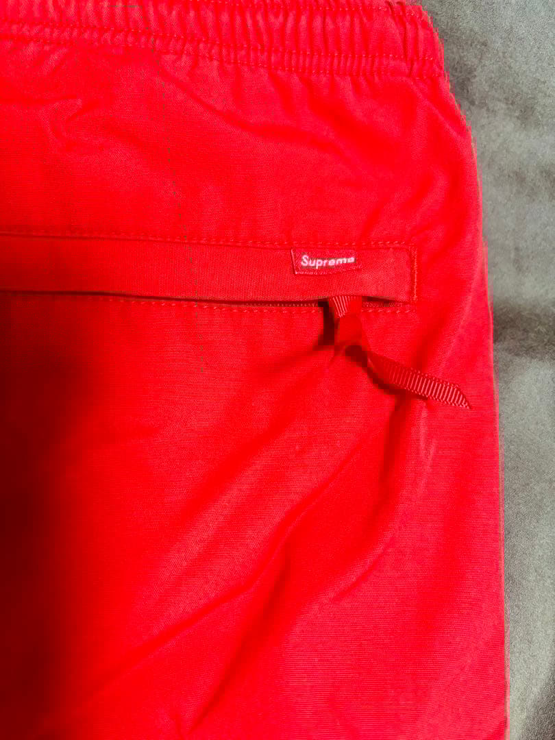 新品・未使用　SUPREME 水着　Ｌサイズ　赤