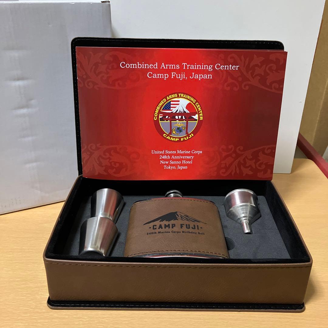 アメリカ海兵隊　創立記念周年式典　冊子　ケース付　アルコール用フラスコ