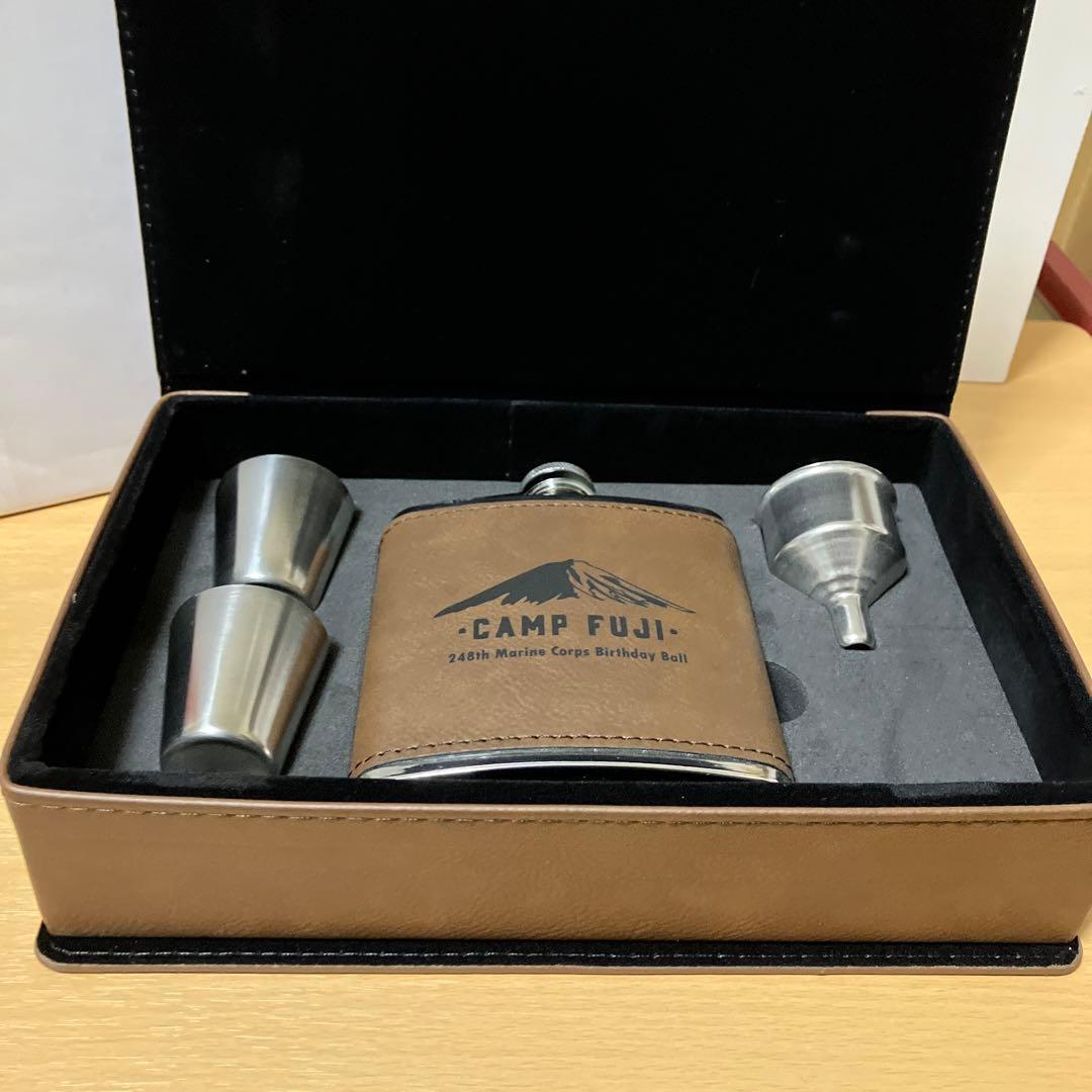 アメリカ海兵隊　創立記念周年式典　冊子　ケース付　アルコール用フラスコ