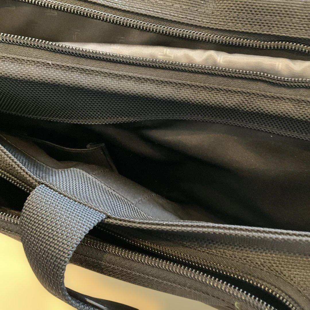 【希少な廃盤】TUMI 3層キャリーバッグ 26104D4 機内持込可