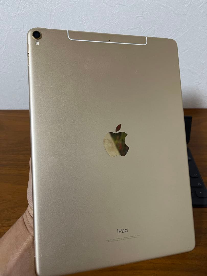 iPad 10.5インチ ゴールド バッテリー98%