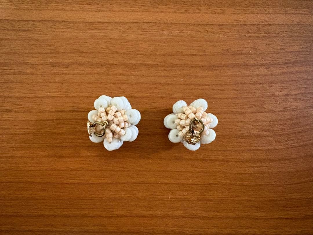 niki.du.poulain catch me classicとこつぶピアス