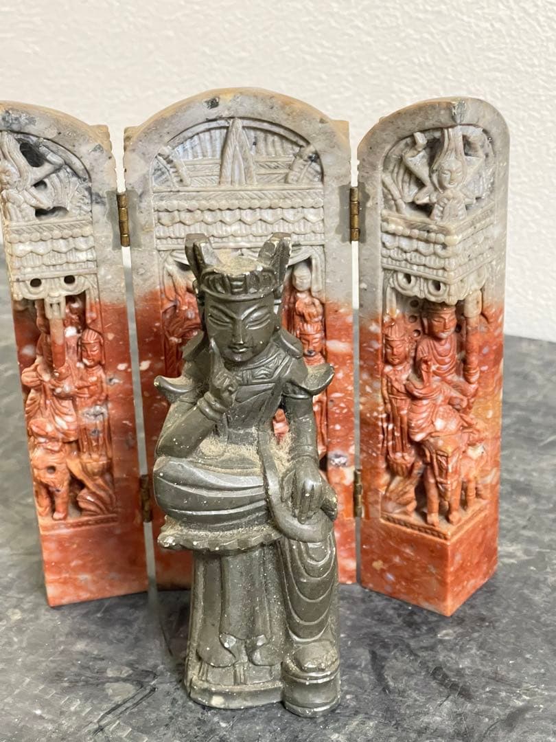 石製彫刻 三つ折り背景付き仏像　仏教　古美術