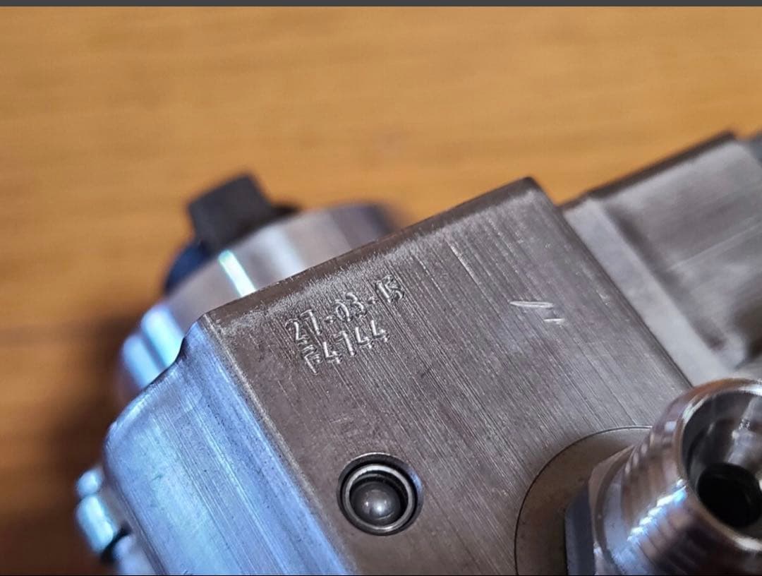 中古★BMW ミニ クーパーS 高圧ポンプ★13517592429 SV16