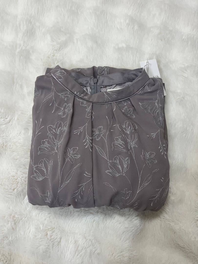 新品未使用＊ANY SIS 【Lily Calin】エンブロイダリードレス