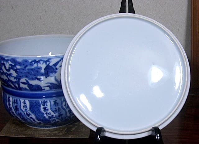 京焼・清水焼　大丸北峰（初代）作　祥瑞手 水指No2　青華松竹梅図　無傷　共箱。