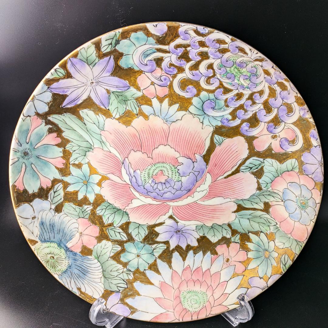 金彩に牡丹と桔梗の花々 装飾陶器の花瓶＆飾皿セット 淡い色彩が美しいです