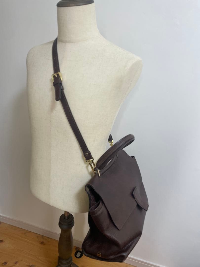 美品GIANNI CHIARINI（ジャンニキャリーニ） レザーショルダーバッグ