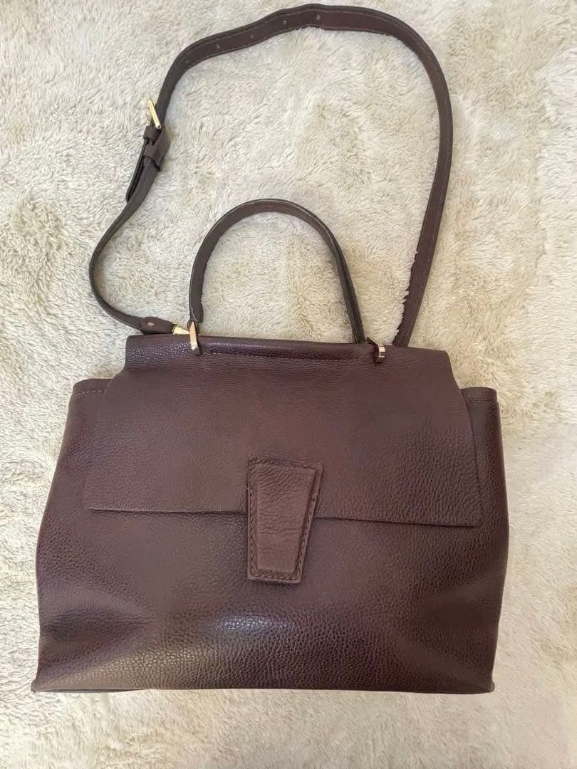 美品GIANNI CHIARINI（ジャンニキャリーニ） レザーショルダーバッグ