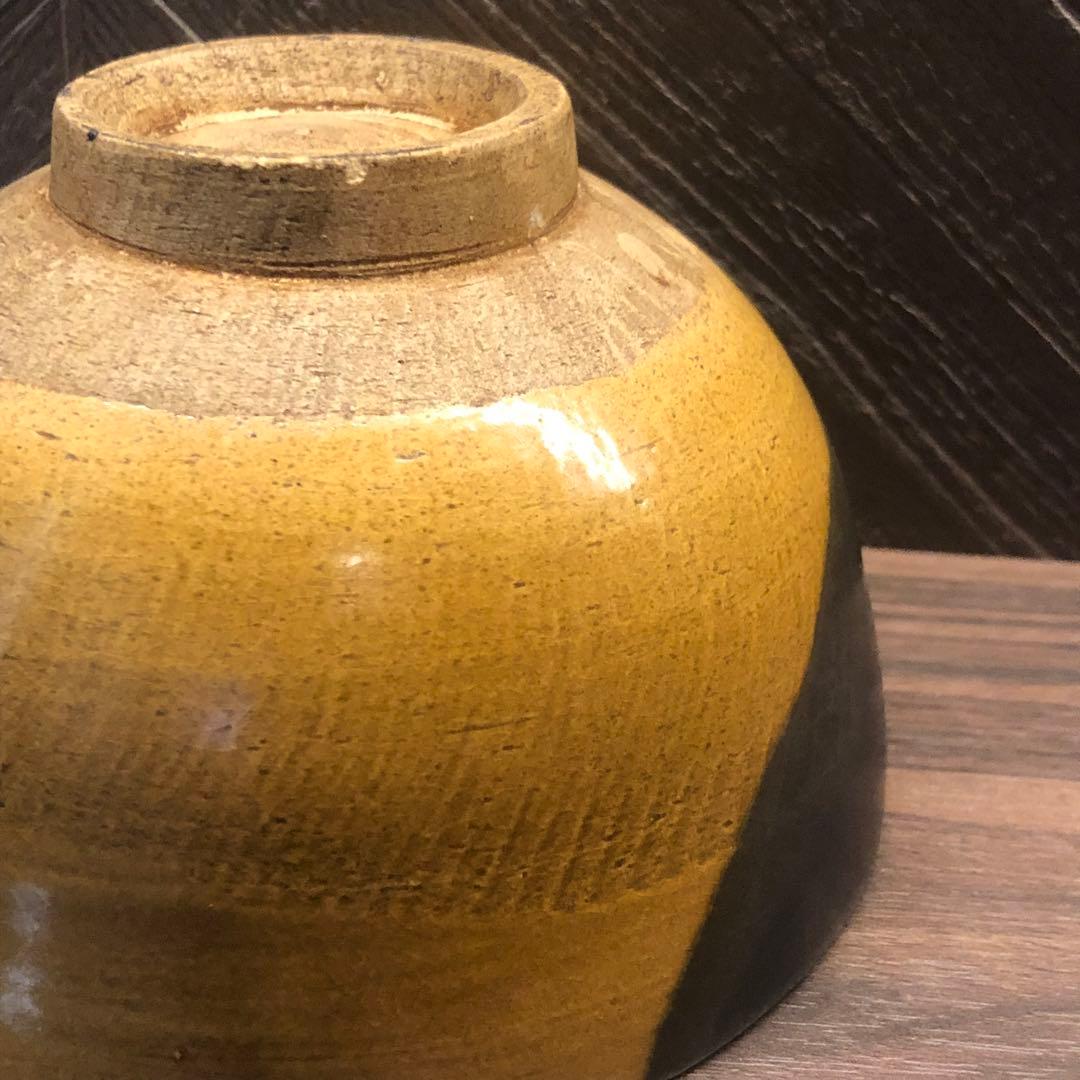 美しい古美術◾️蔵からかなり古そうな深い色合いの美しい抹茶茶碗が出て来ました。