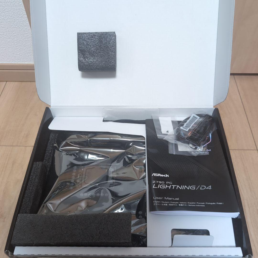 マザーボード z790 pg lightning/d4 + i7 13700kf + 32GB