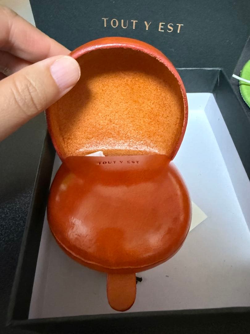 TOUT Y EST ケー　オレンジ イタリア製