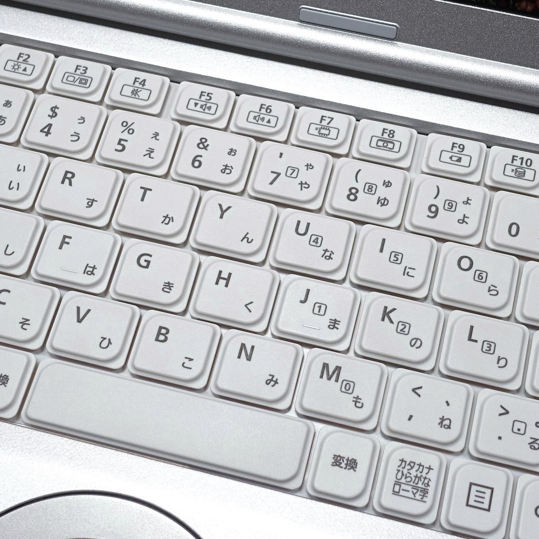 極美品のバリ速モバイル✨１１世代コアｉ７に超高速ＳＳＤ５１２ＧＢ＆１６ＧＢメモリ